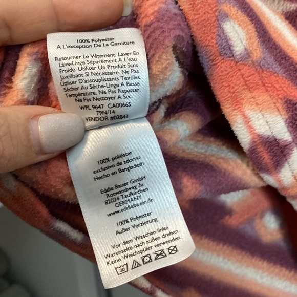 Eddie Bauer - Multicolor Patterned Sweater- half zip medium - Picture 7 of 8